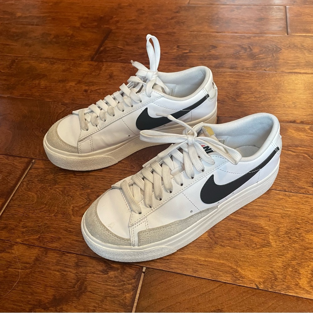 White Nike platform blazers
